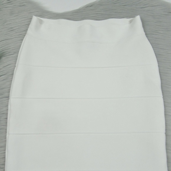 BCBGMAXAZRIA Alexa Knit Essential Bandage Pencil Skirt Women’s Size Medium - Picture 4 of 12